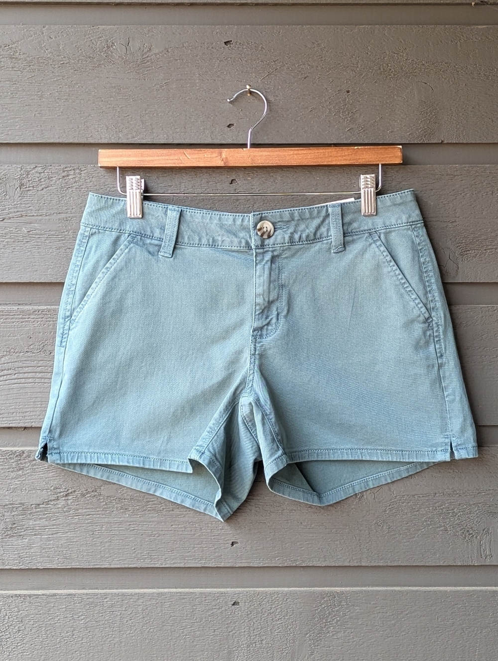NWT SO Huxley Blue Green Chino Midi Shorts Size 7